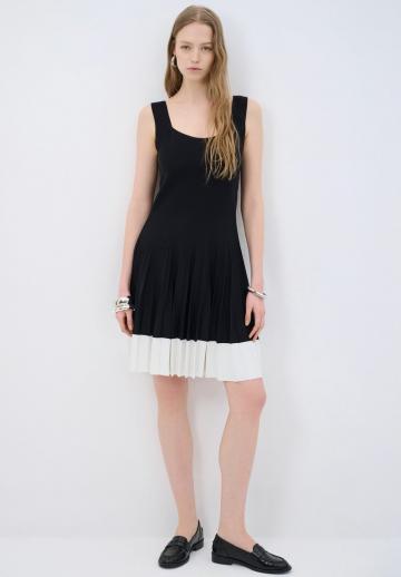 Вязаное платье