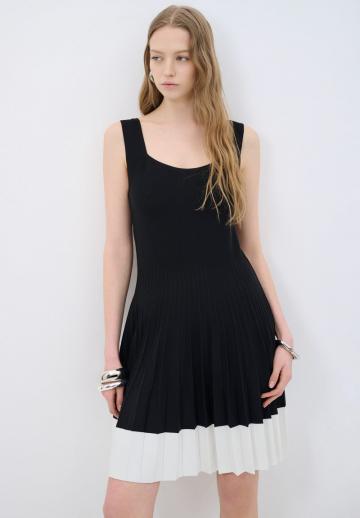 Вязаное платье