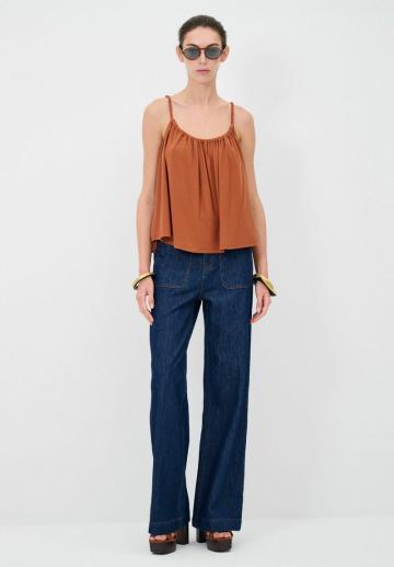 Топ на бретельках