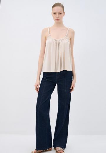 Топ на бретельках