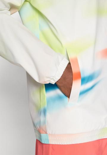 Спортивная куртка