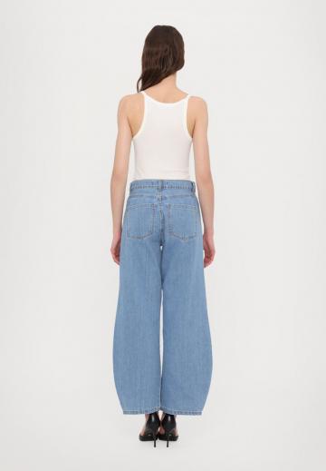 Джинсы бойфренда