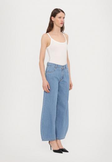 Джинсы бойфренда