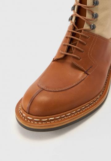 Ботинки на шнуровке