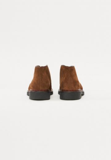 Ботинки на шнуровке