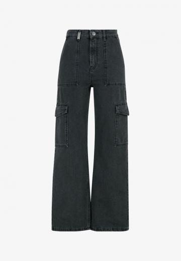 Прямые джинсы