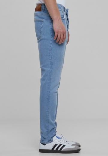 Узкие джинсы