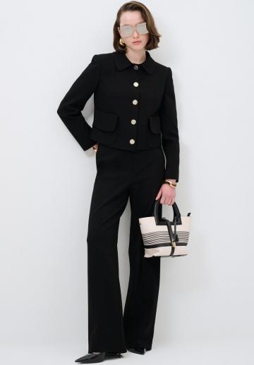 Блейзер с накладными карманами