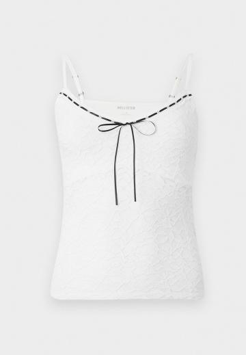 Топ на бретельках