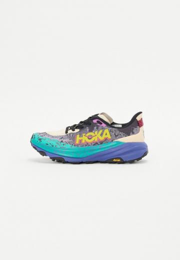 Беговые кроссовки