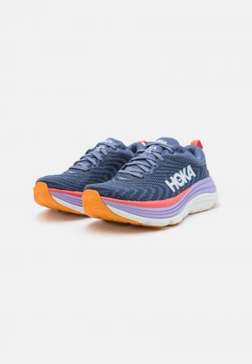 Беговые кроссовки