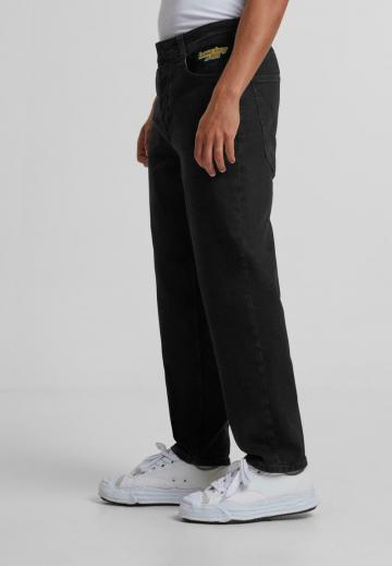 Прямые джинсы