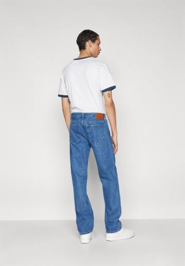 Свободные джинсы