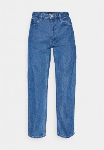 Свободные джинсы