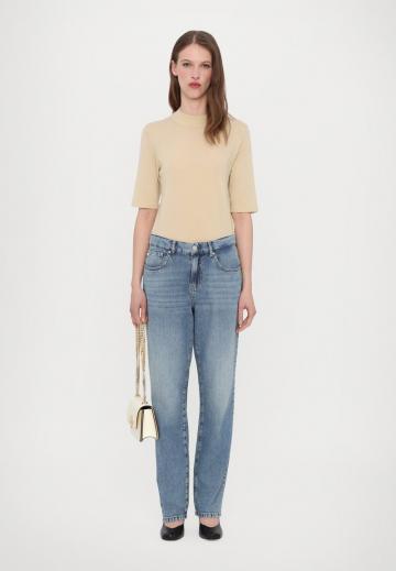 Джинсы бойфренда