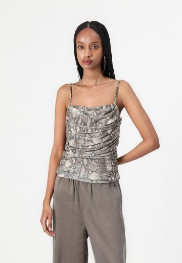 Топ на бретельках