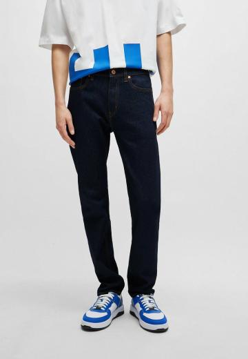 Узкие джинсы