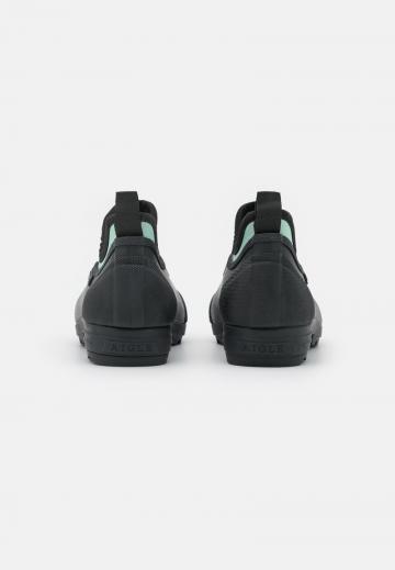 Резиновые сапоги