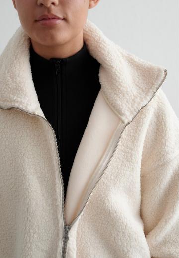 Спортивная куртка