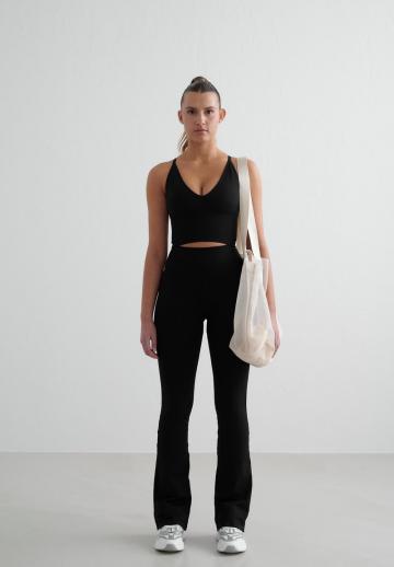 Спортивный бюстгальтер