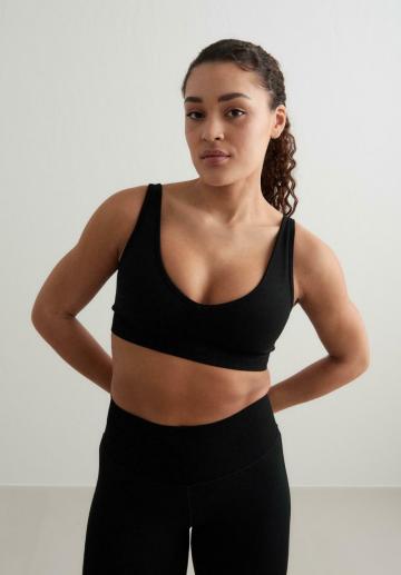 Спортивный бюстгальтер