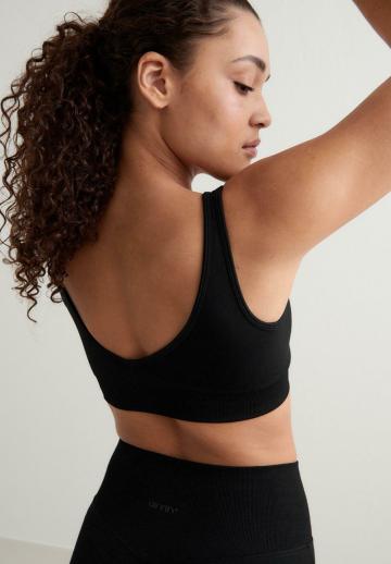 Спортивный бюстгальтер