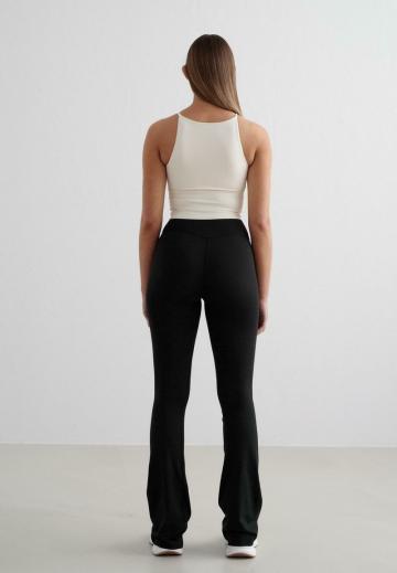 Топ на бретельках