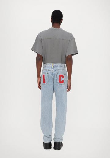 Прямые джинсы