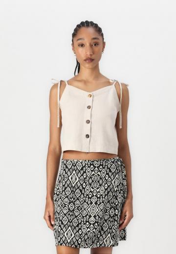 Топ на бретельках