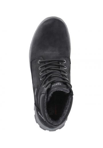 Зимние ботинки