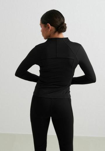 Спортивная куртка