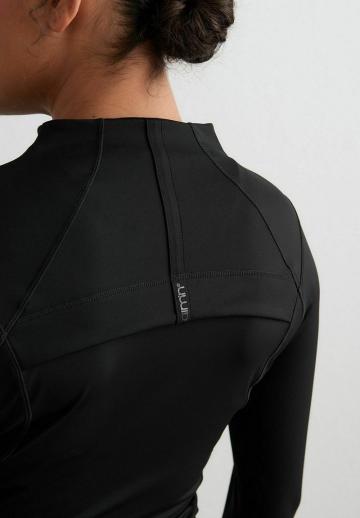 Спортивная куртка