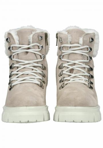 Зимние ботинки