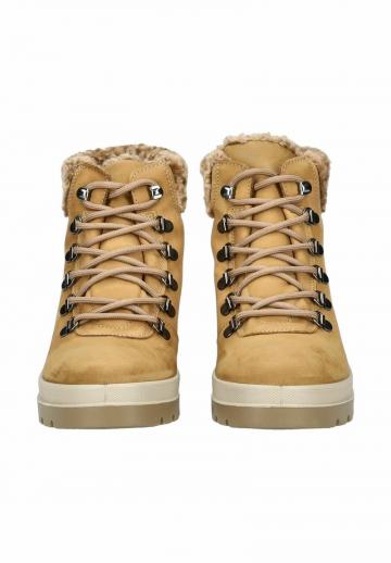 Зимние ботинки