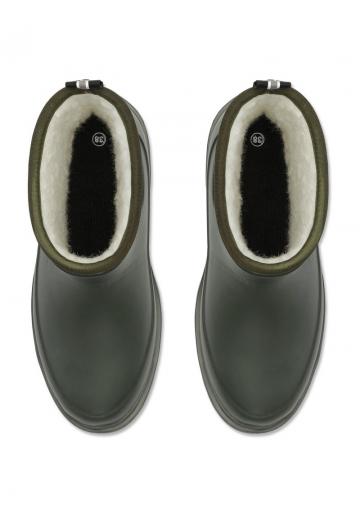 Резиновые сапоги