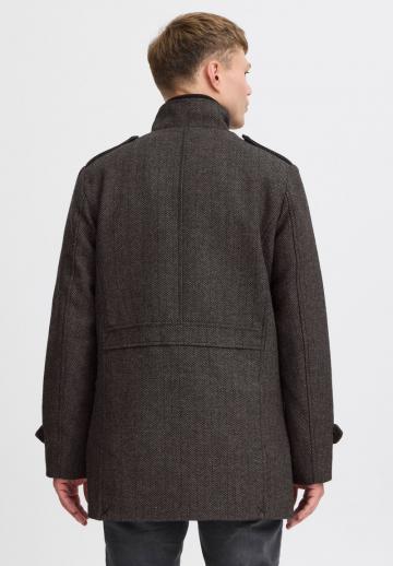 Короткое пальто