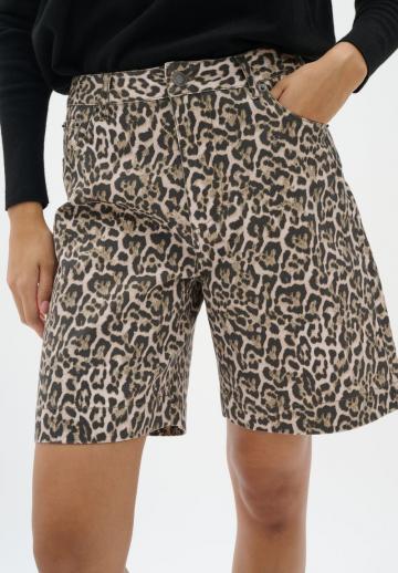 Джинсовые шорты