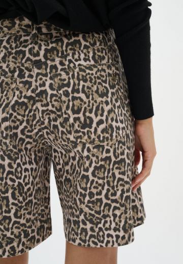 Джинсовые шорты