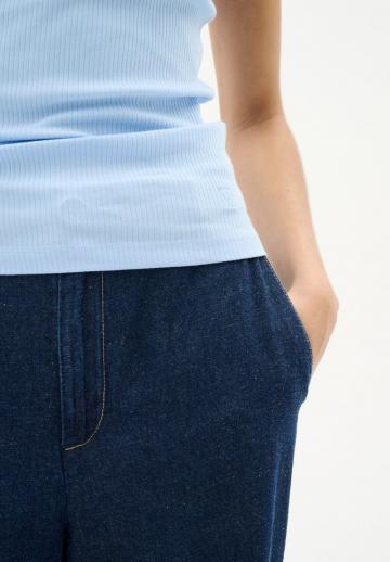 Топ на бретельках