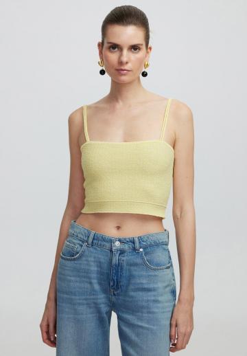 Топ на бретельках