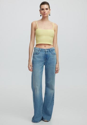 Топ на бретельках