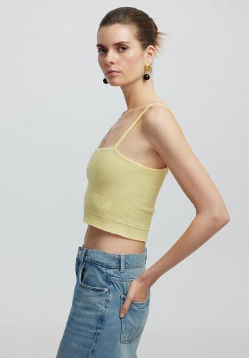 Топ на бретельках