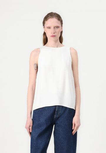 Блузка без рукавов