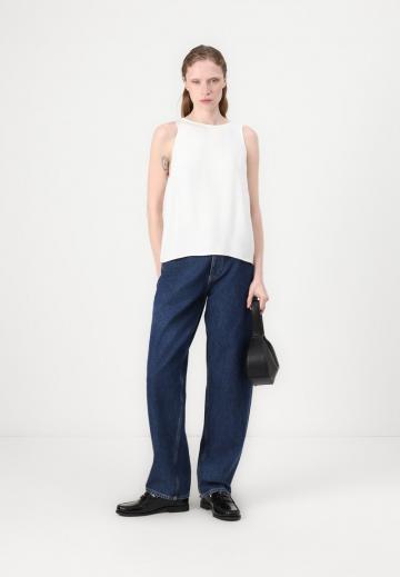 Блузка без рукавов