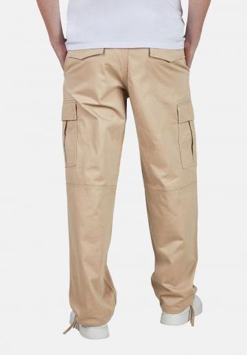 Брюки с накладными карманами