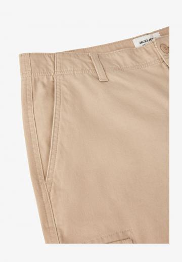 Брюки с накладными карманами