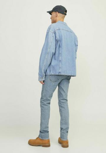 Узкие джинсы