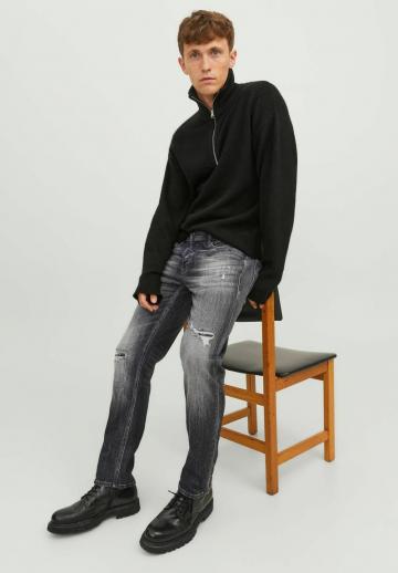 Прямые джинсы