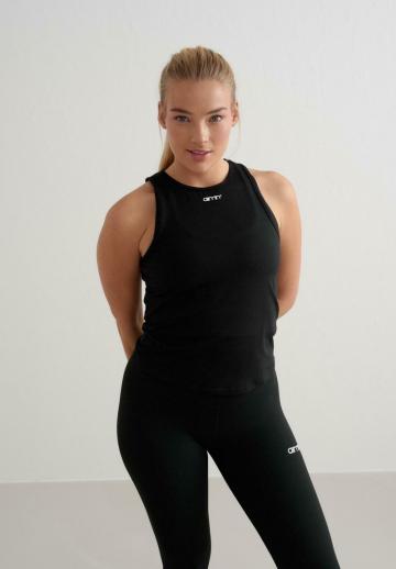 Спортивный топ