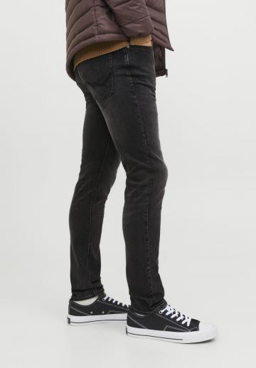 Узкие джинсы